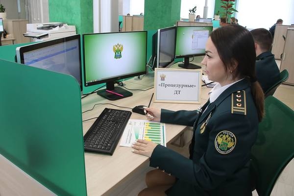 Экспресс-перевозчики будут вносить авансы на таможне
