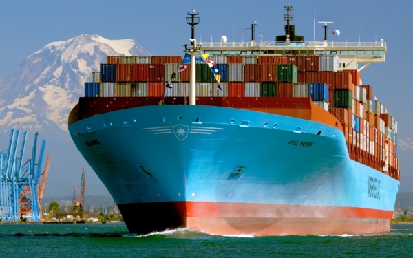 ФТС реализует технологию выпуска товаров с борта судна